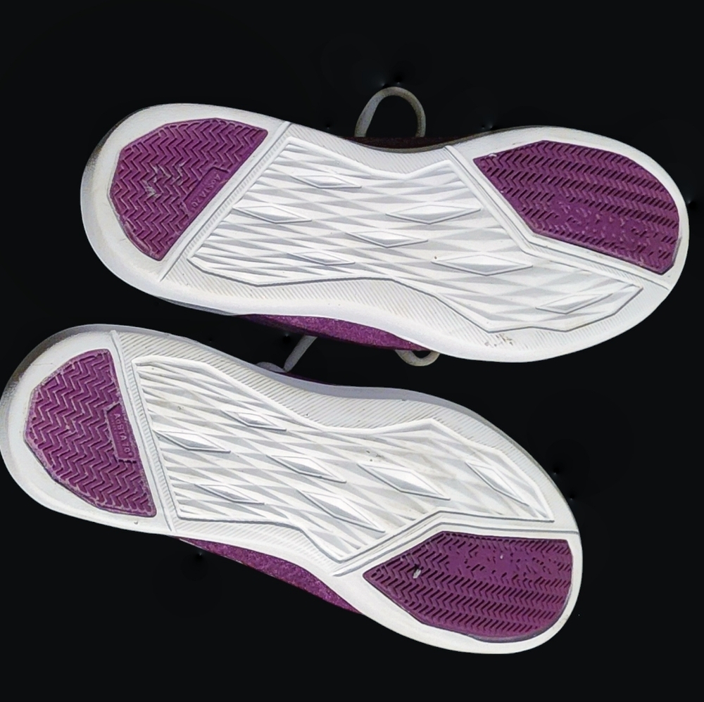 K-Swiss Women's Vibrant Violet Purple sneakers. Like new..size 8 US. - Picture 4 of 10